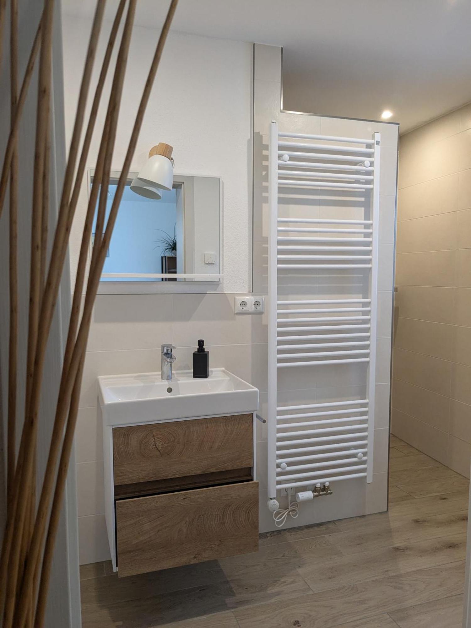 Seenlandliebe Wiesethblick Bis 3 Personen Apartment